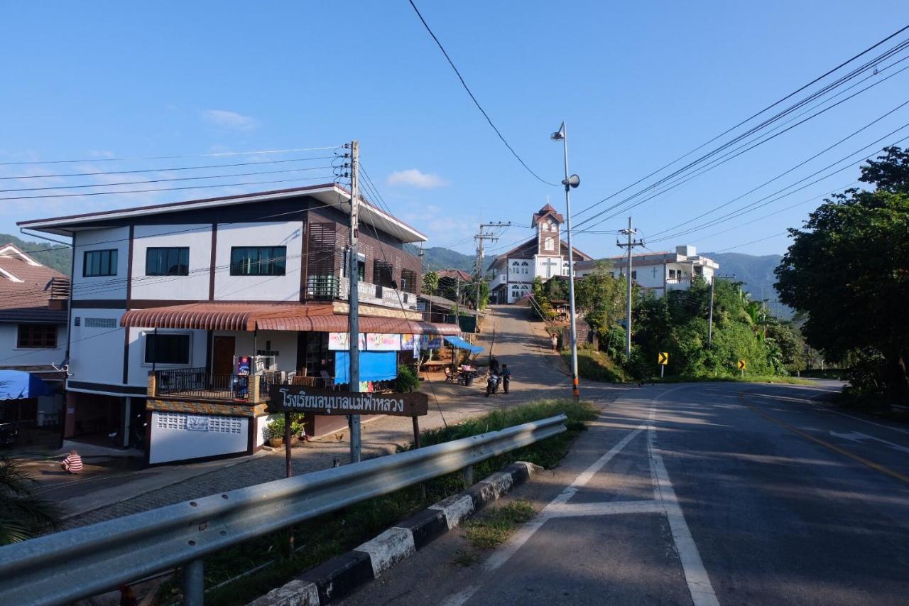 Ferienwohnung Doy Tung Heng Thna Hom Steay Mae Fa Luang Exterior foto